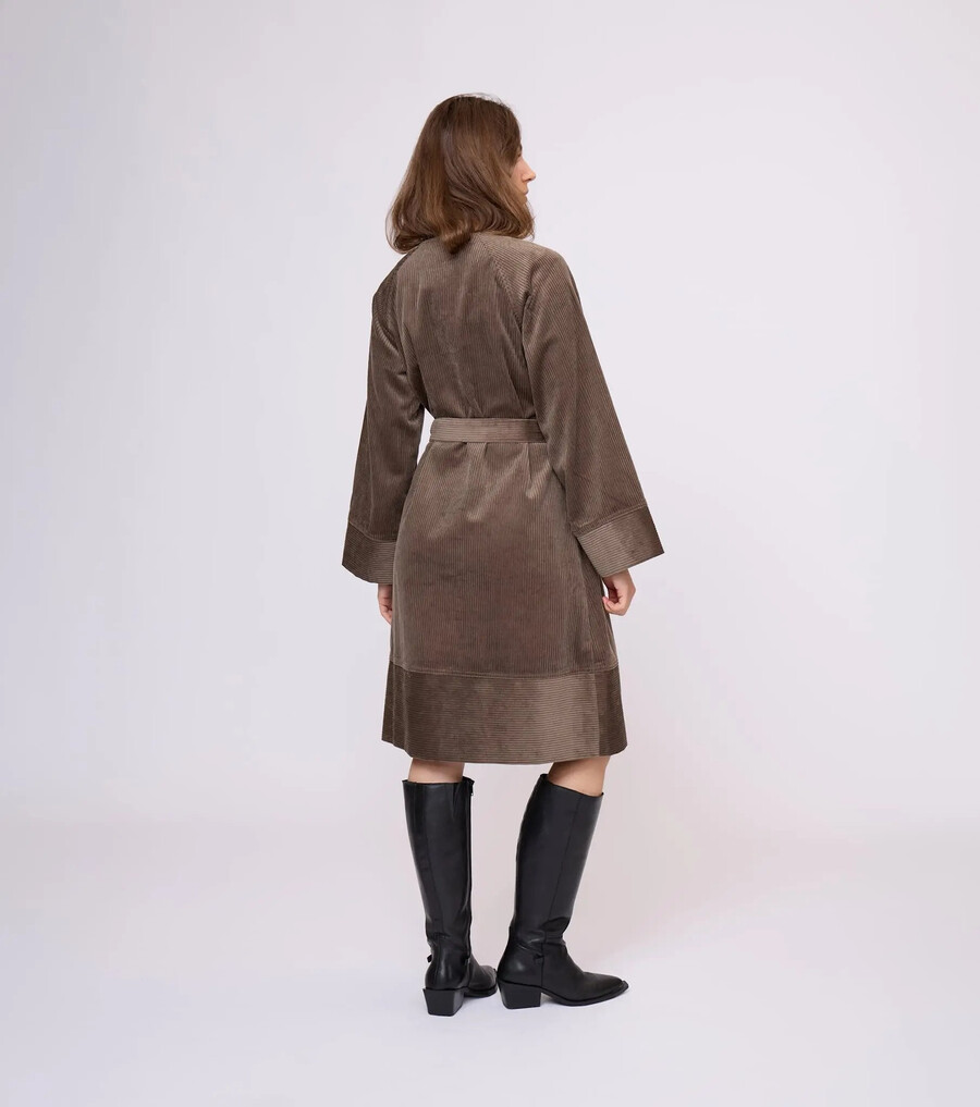 nehlom kleid