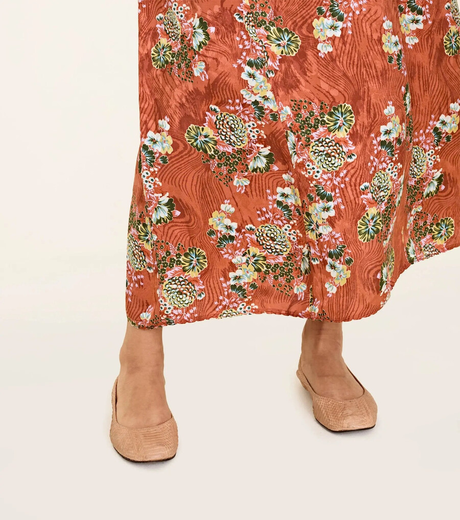geigenriemenkleid